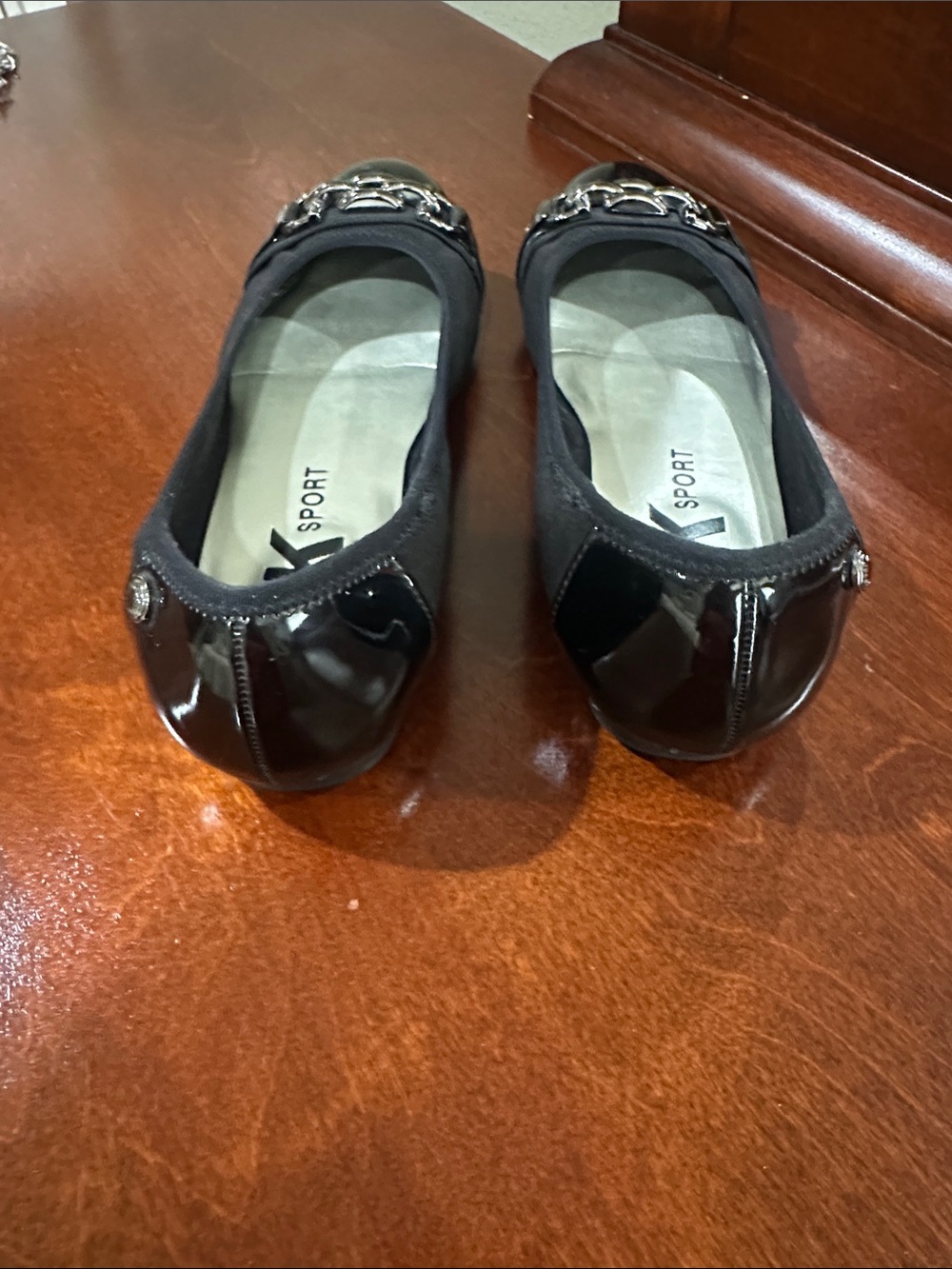 Anne Klein Women's Black Patent Cap-Toe Flats - Picture 4 of 16